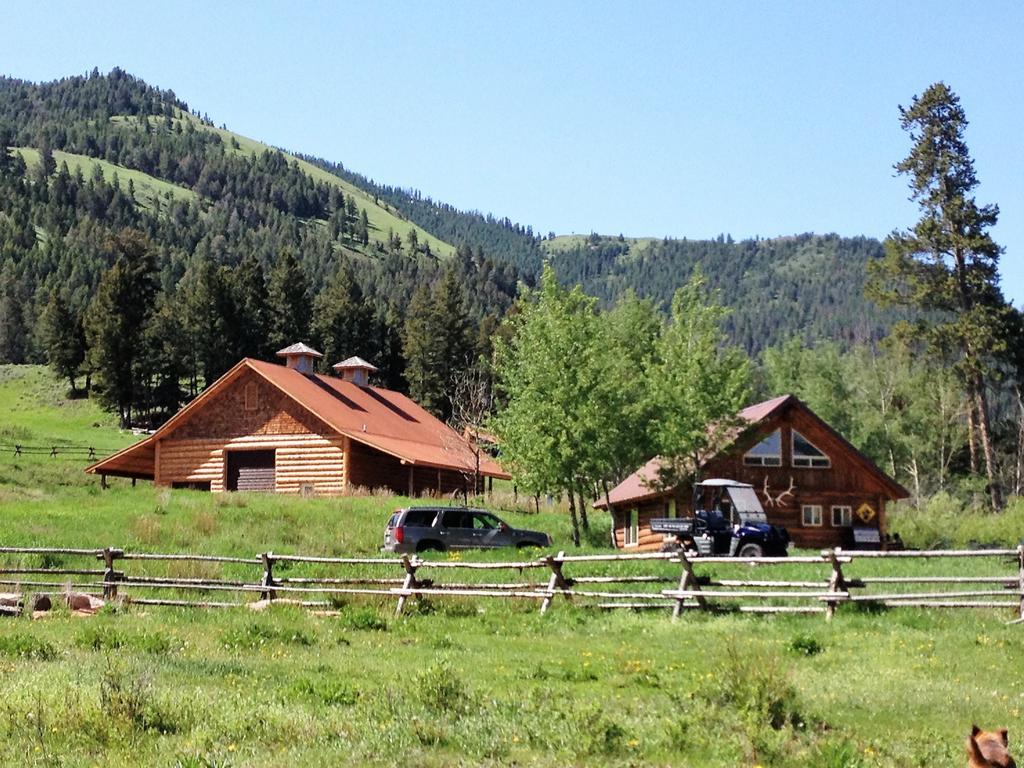 Grandpa'S Cabin Gardiner Exterior photo